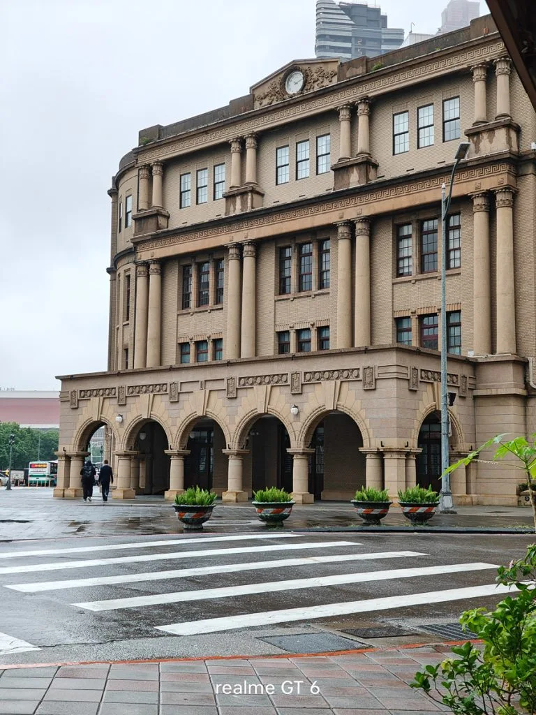 realme gt 6 sample photo