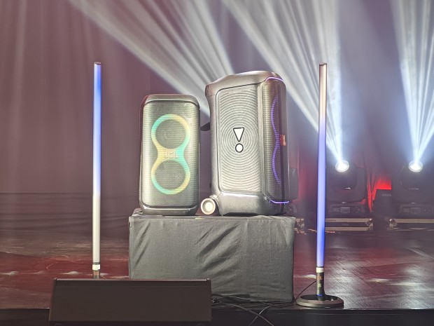 JBL PartyBox Club 120 and Stage 320 4