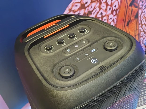 JBL PartyBox Club 120 and Stage 320 6