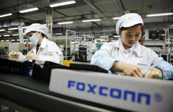 Foxconn Bolsters iPhone 16 Production by Hiring  50,000 New Workers