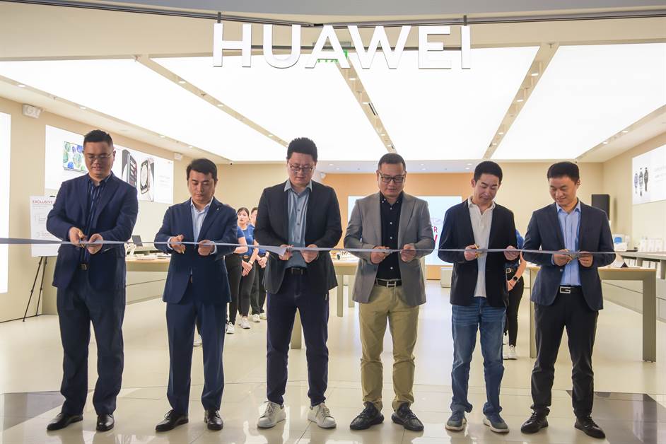 Huawei Experience Store Returns to SM North EDSA with Enhanced Customer Experience