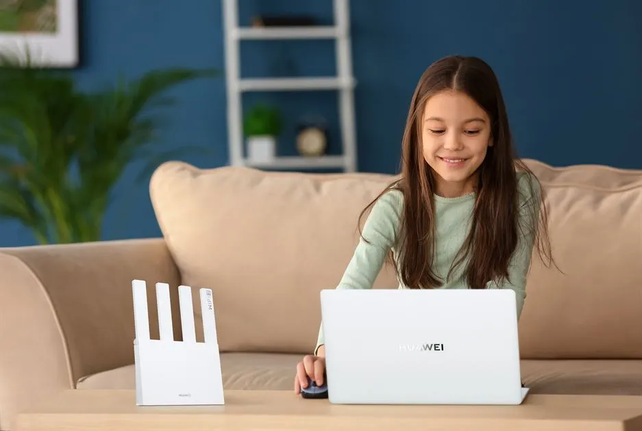 HUAWEI WiFi BE3 Lifestyle Photo 2