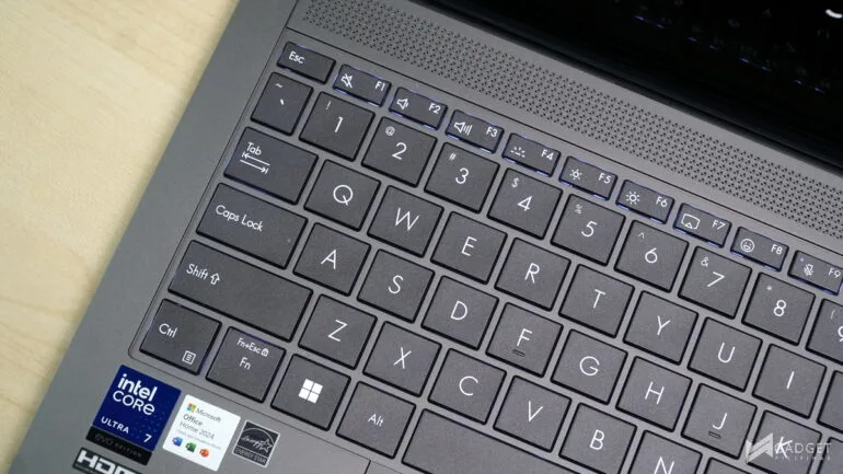 ASUS Zenbook S14 UX5406SA Review 045