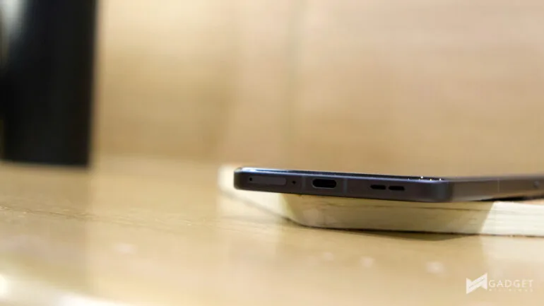 OPPO Reno13 Pro 5G Review bottom ports
