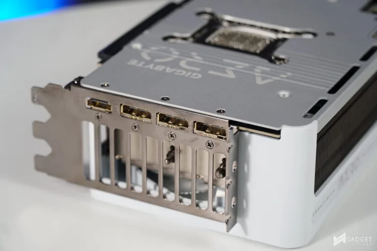 Gigabyte RTX 5070 Ti AERO OC Review 053