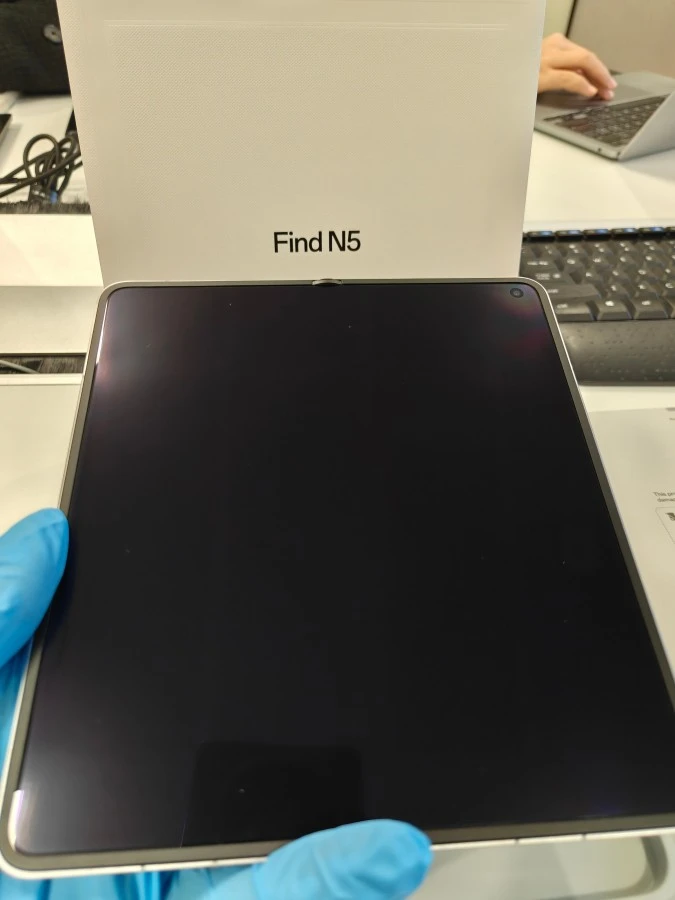 OPPO Find N5 4