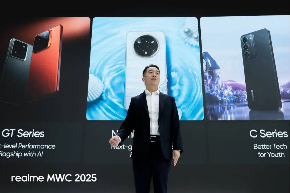 01 realme MWC 2025