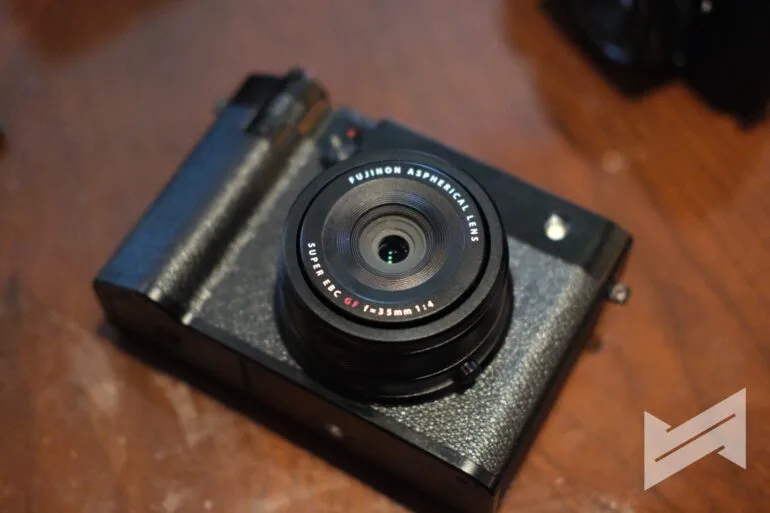 Fujifilm GFX100RF - 2