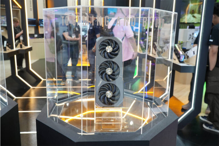 ZOTAC 4