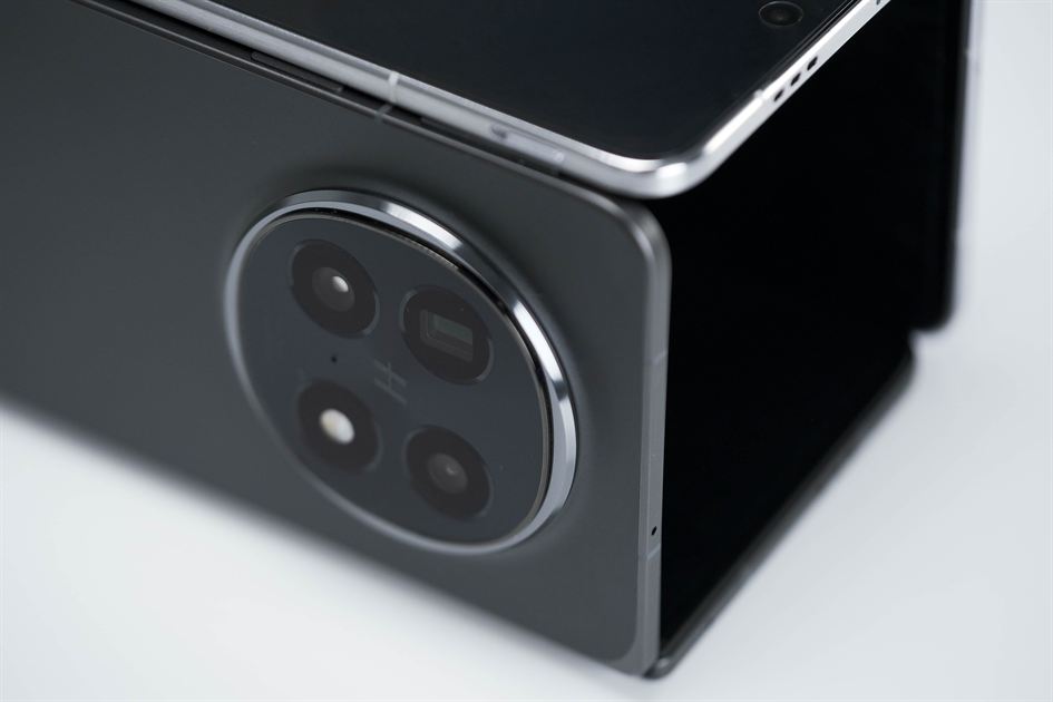 OPPO Find N5 Fold 2