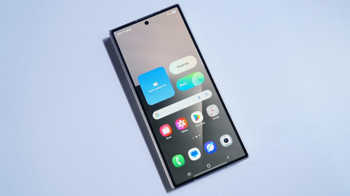 Samsung Galaxy Z Fold7 launch outer display