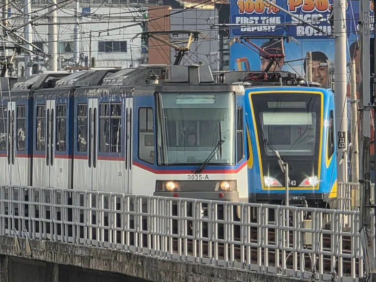 MRT3 socmed