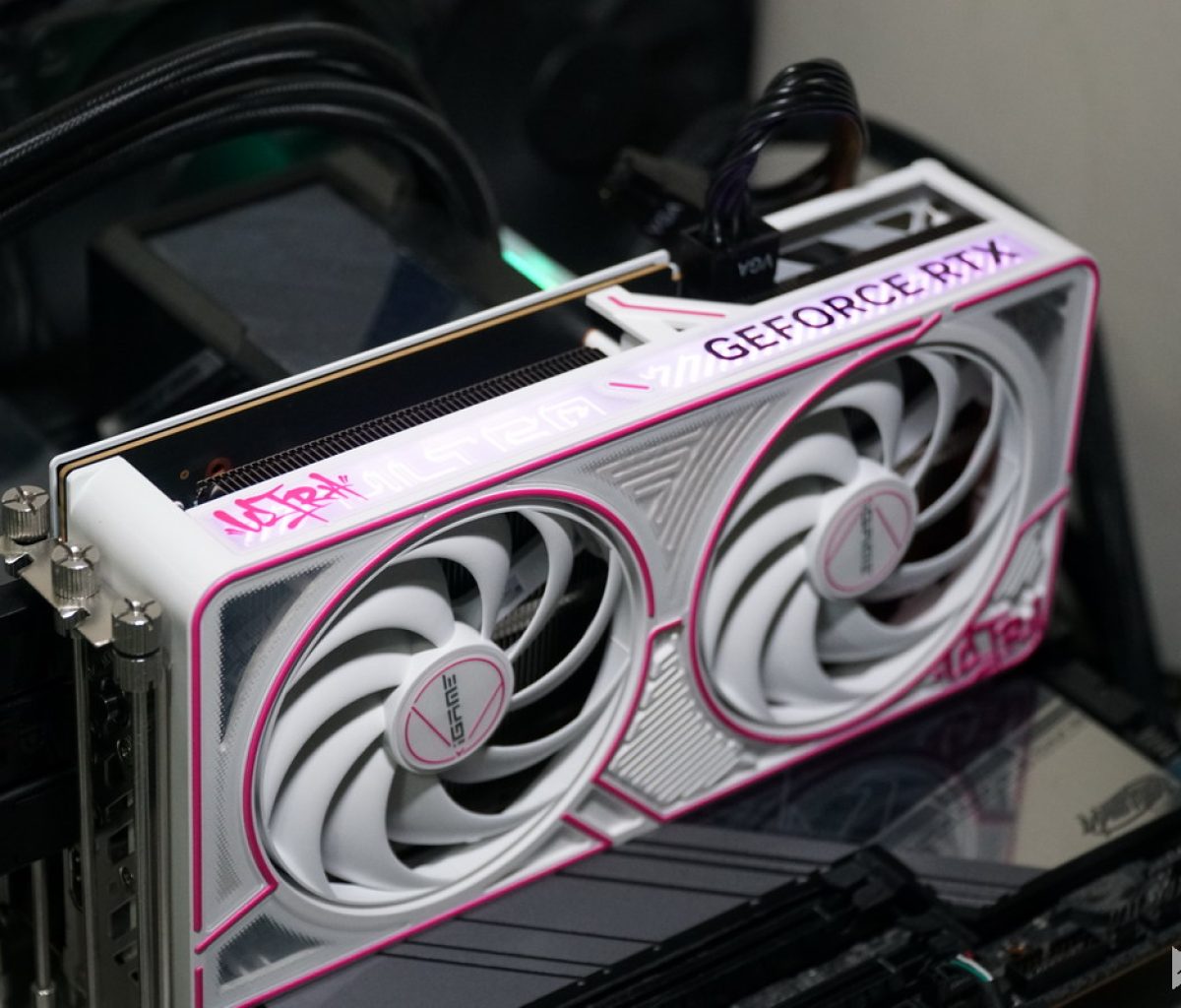COLORFUL iGame RTX 5050 Ultra W DUO OC Review PH