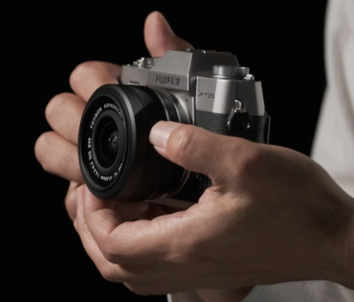 FUJINON XC13-33mmF3.5 6.3 launch size