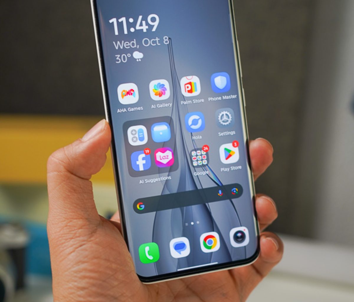 TECNO Slim Review 09