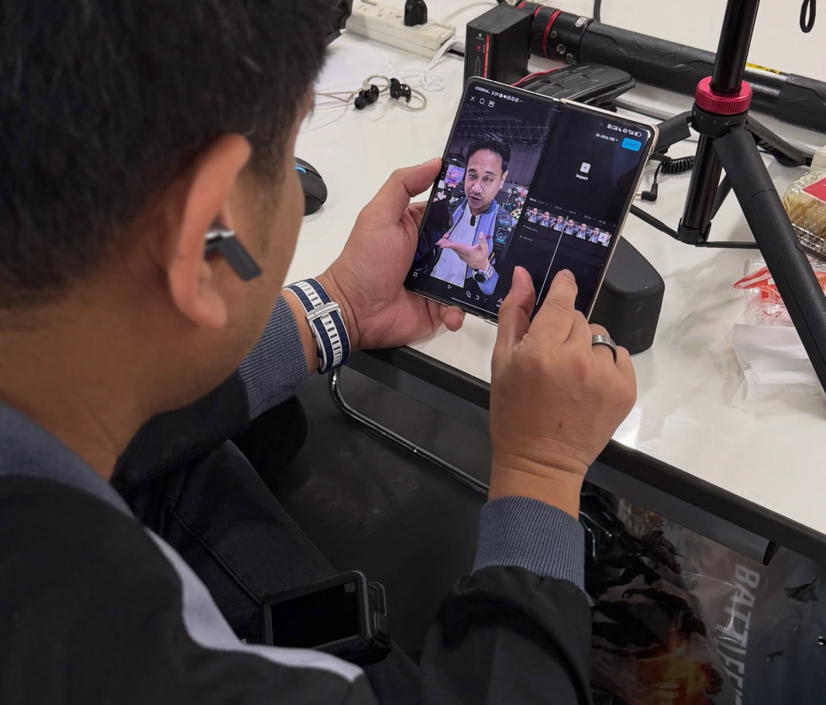 Using the HONOR Magic V5 the produce a reel at TGS 2025.