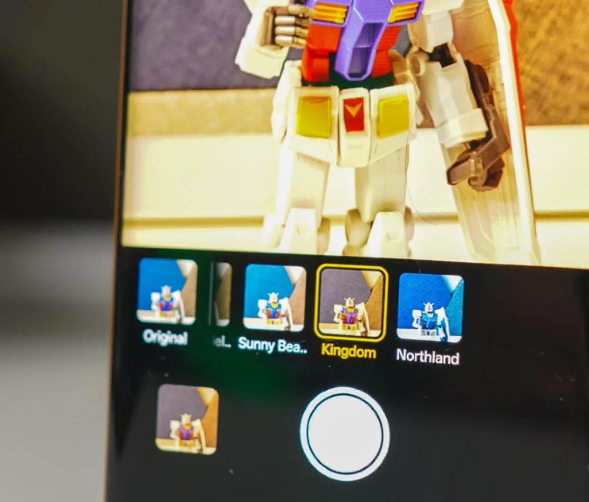 realme 15 Pro 5G Game Of Thrones Limited Edition Phone 44 45
