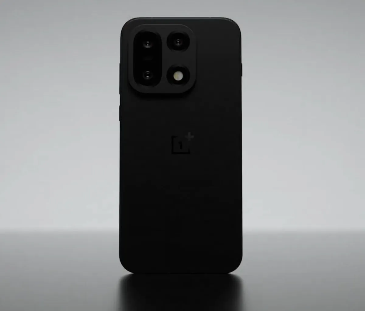 OnePlus 15 global launch 3