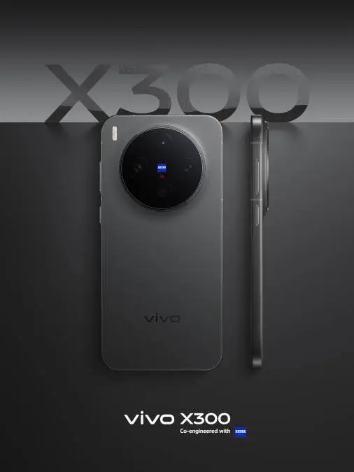 vivo X300 in Phantom Black
