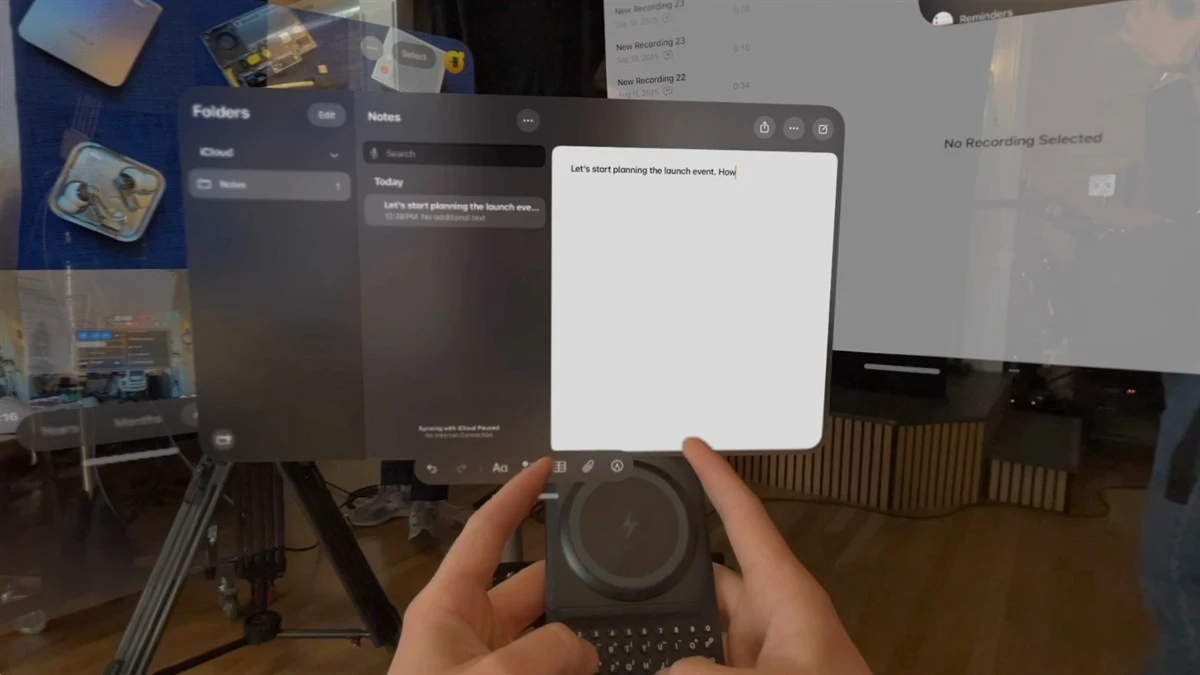 Clicks Power Keyboard 1