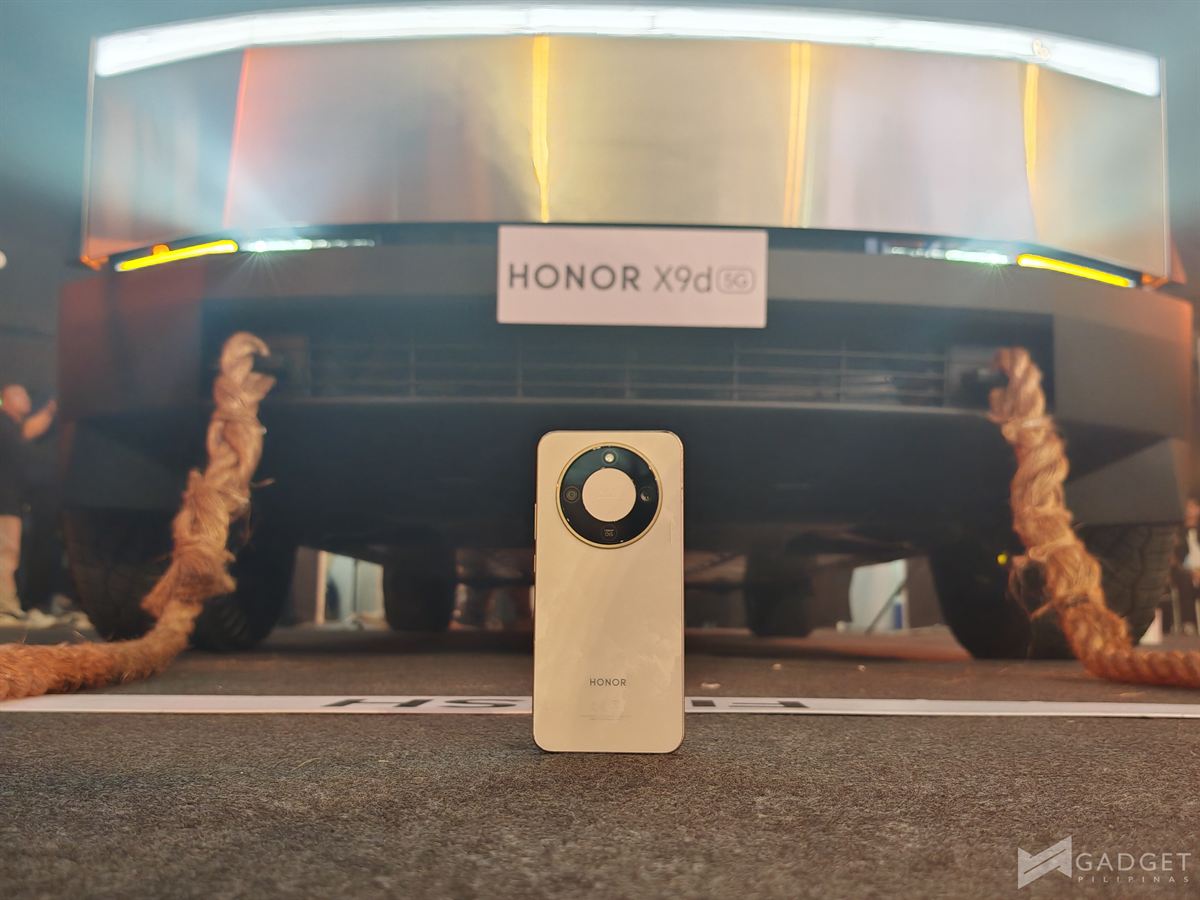 HONOR X9d 5G vs Tesla Cybertruck Event (222)