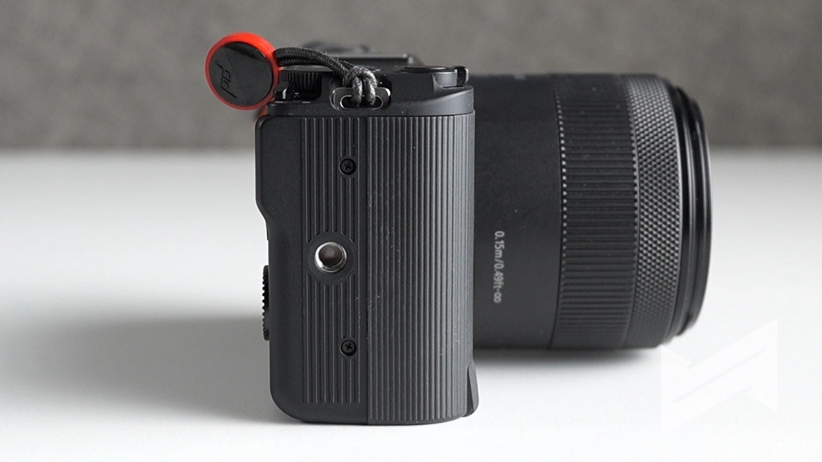 Canon EOS R50V 8