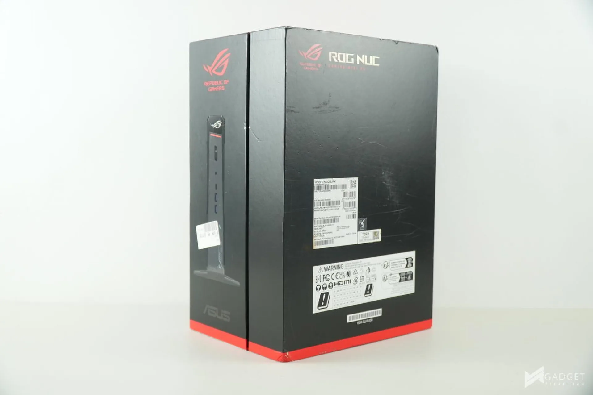ASUS ROG NUC 2025 Review 009