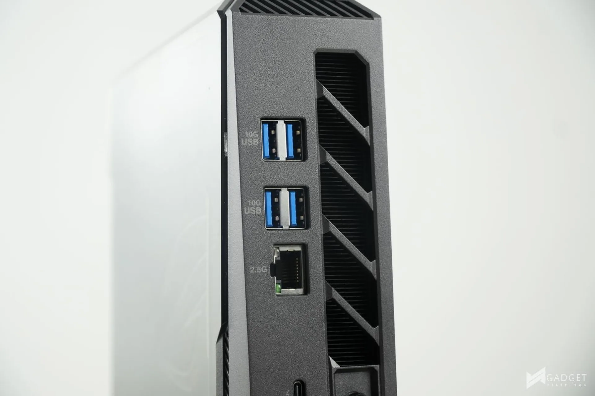 ASUS ROG NUC 2025 Review 027