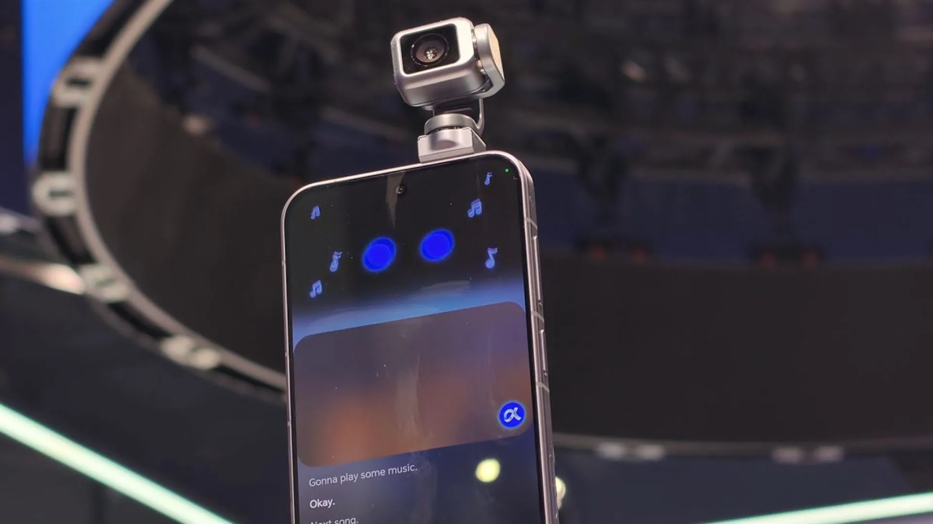 HONOR Robot Phone Tight Photos 5