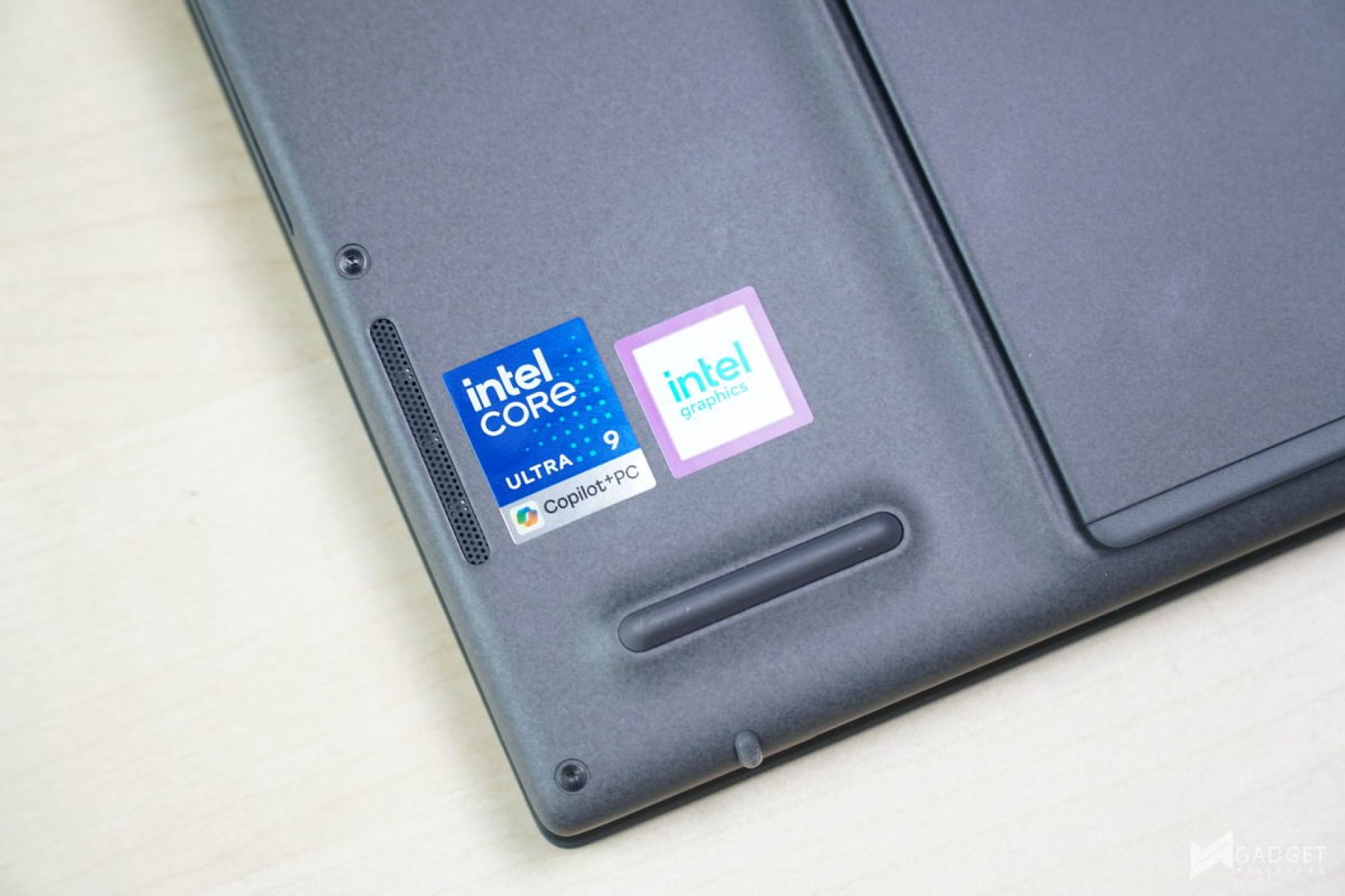 ASUS Zenbook DUO 2026 Review Benchmark