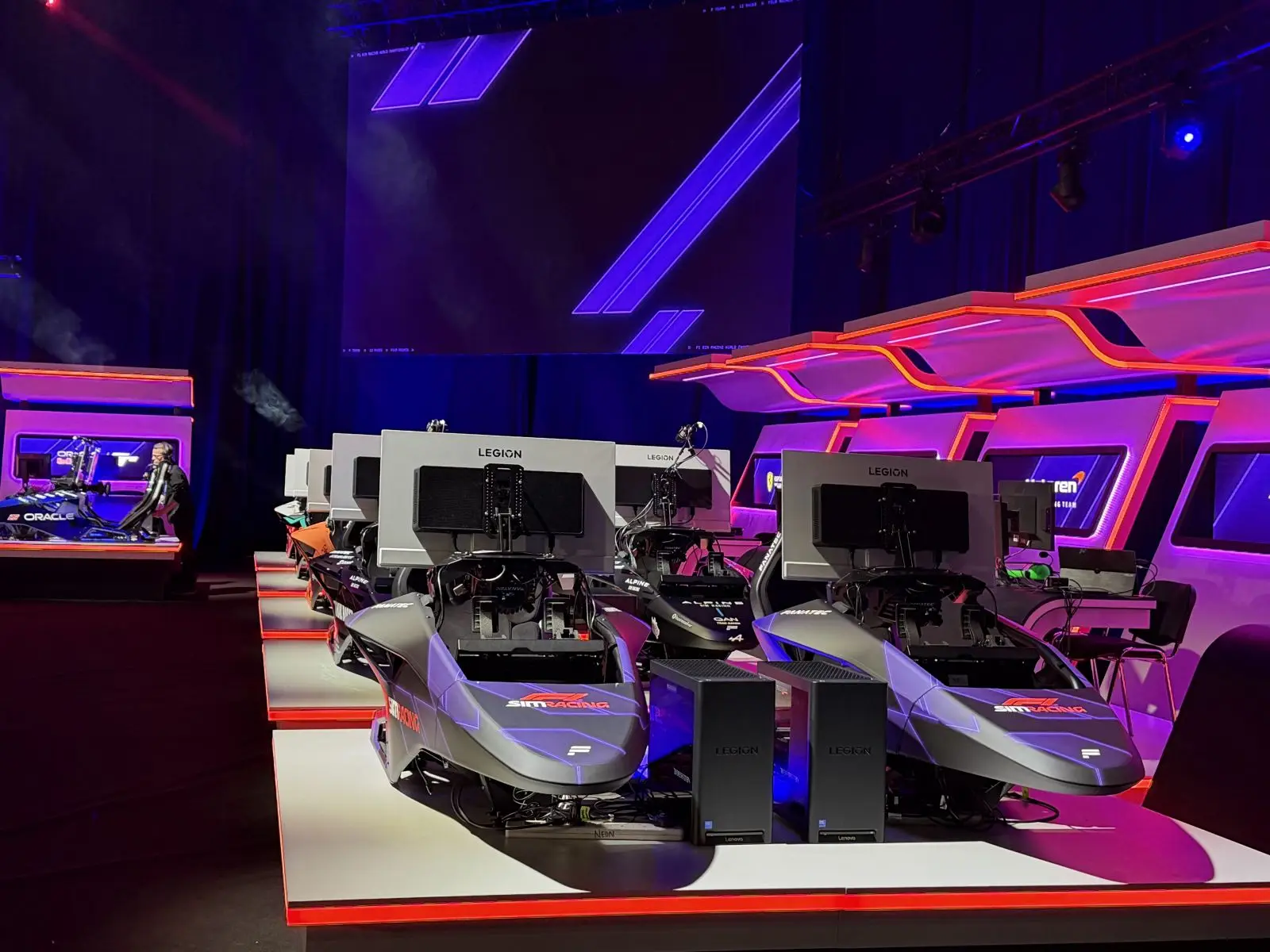 Lenovo F1 Sim Racing 2