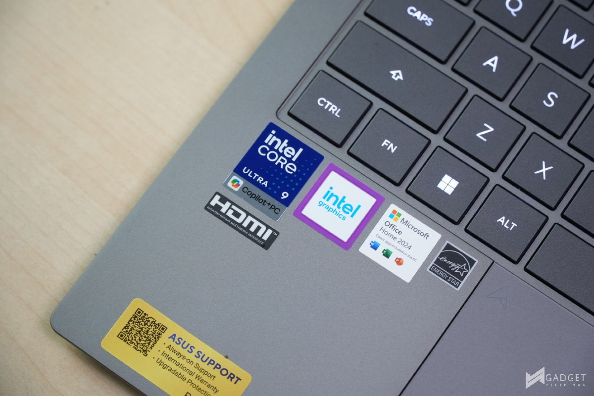 ASUS Zenbook S14 UX5406 PH 11