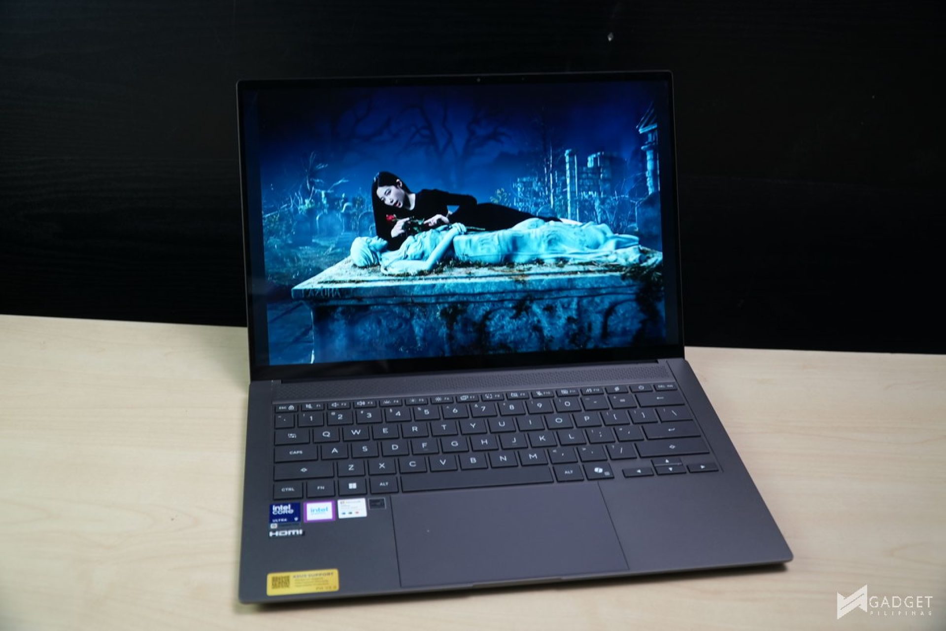 ASUS Zenbook S14 UX5406 PH 23
