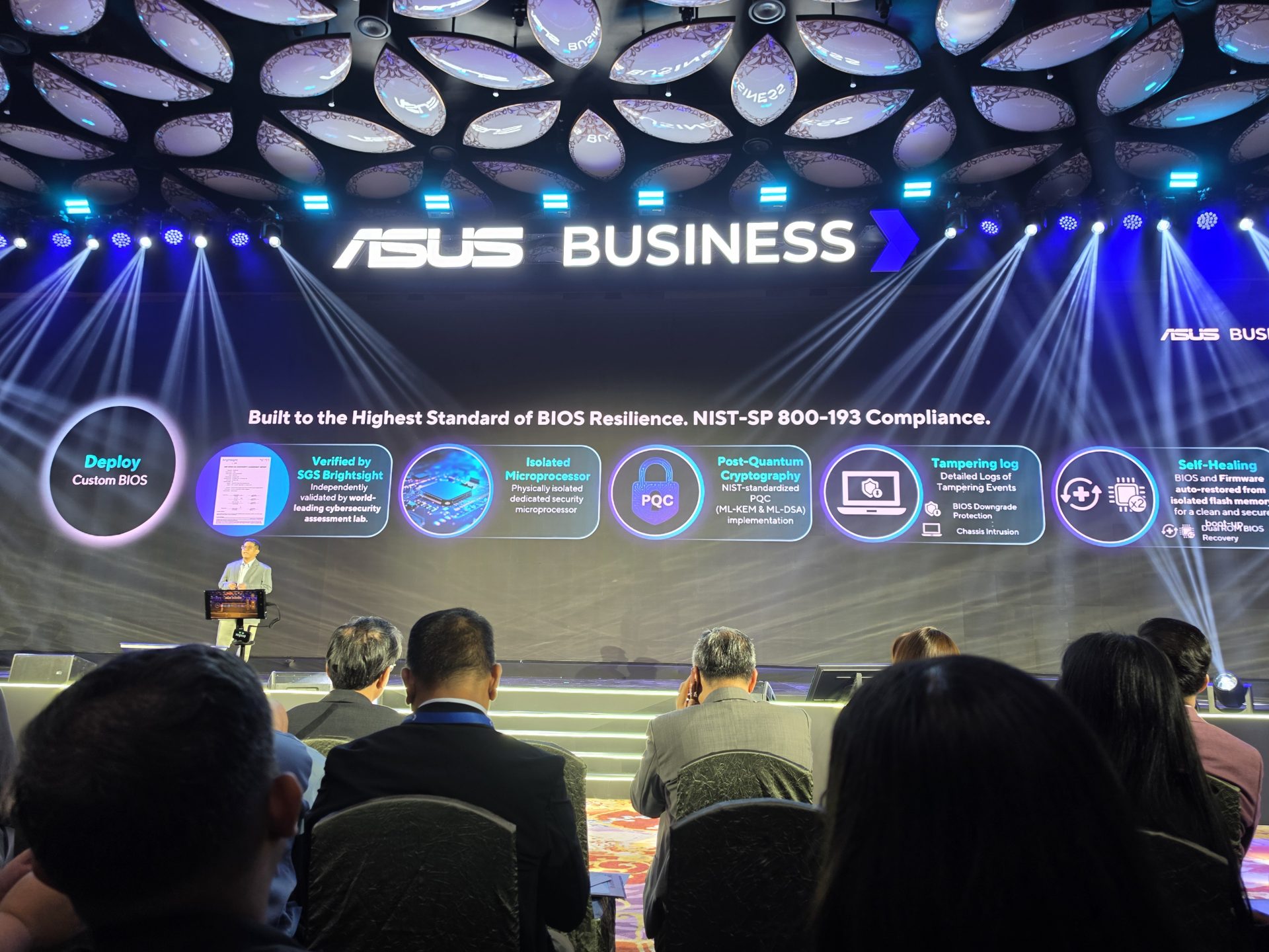 ASUS ExpertBook Ultra B9406CAA PH 2