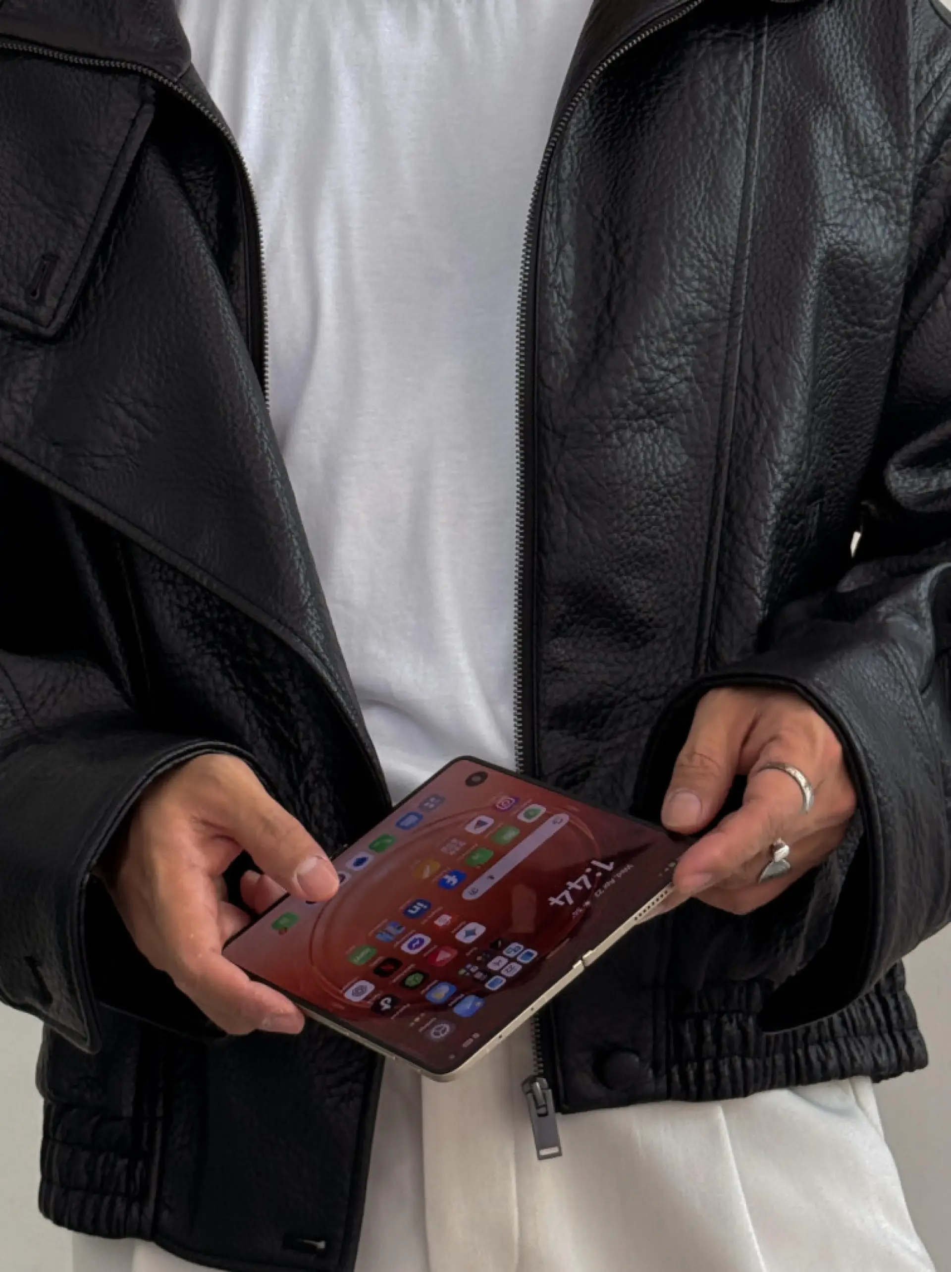 OPPO Find N6 replacing laptop for CEOs Vince 2